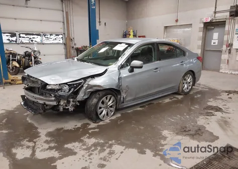 2017 Subaru Legacy 2.5I Premium z USA, uszkodzony, nr VIN 4S3BNAC67H3056687